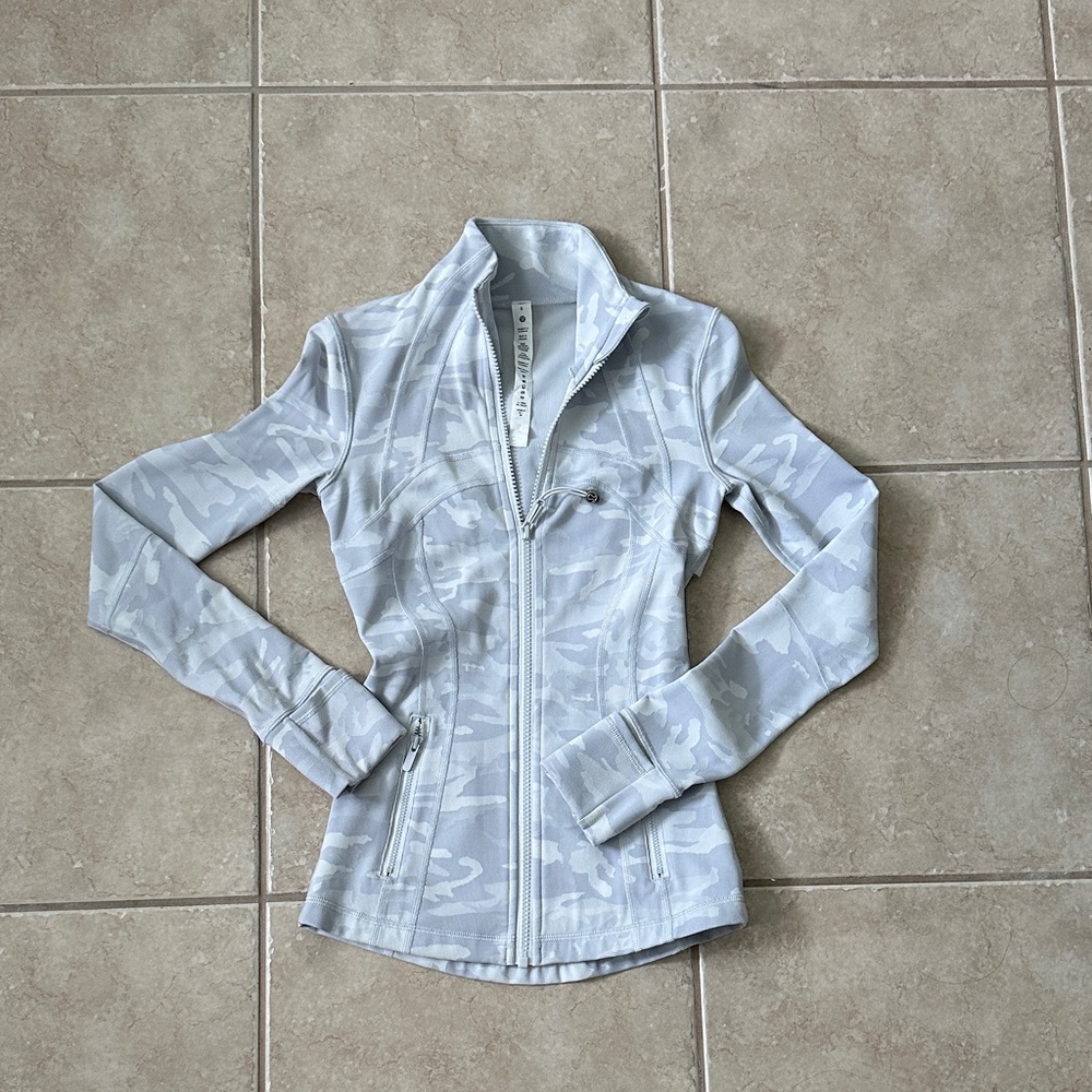 Lululemon Athletica Light Gray/White Camouflage Jacket